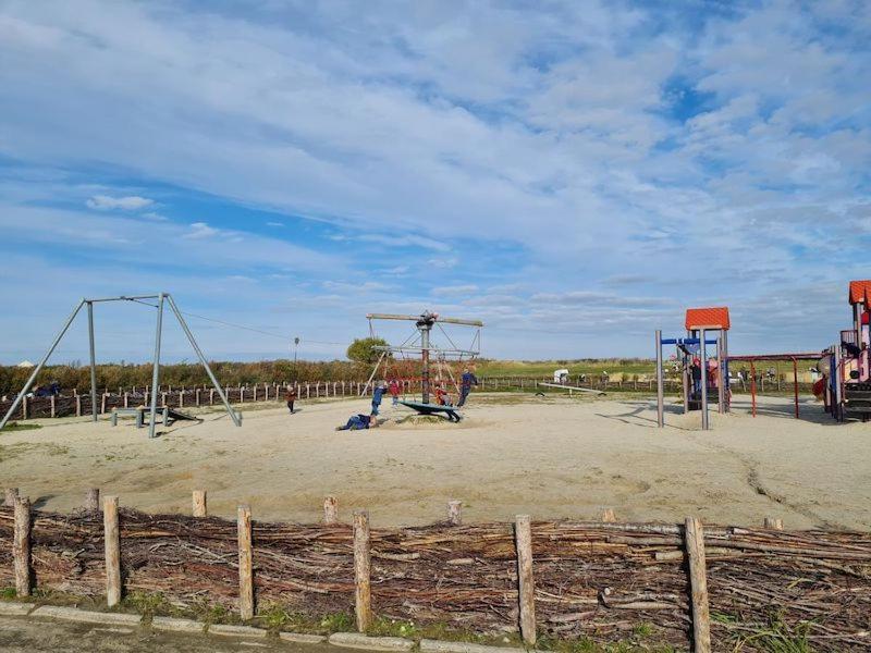 Lodge Camp Harlesiel Direkt Am Wattenmeer فيتموند المظهر الخارجي الصورة